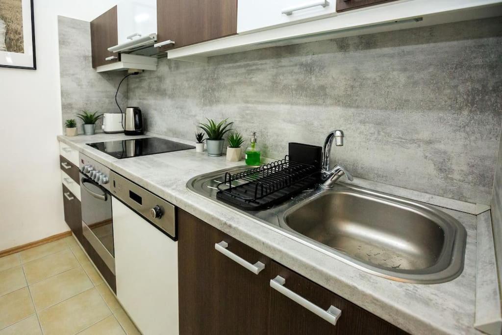 Opera Apartment Budapest With Three Bedroom W Ac Budapeste Exterior foto