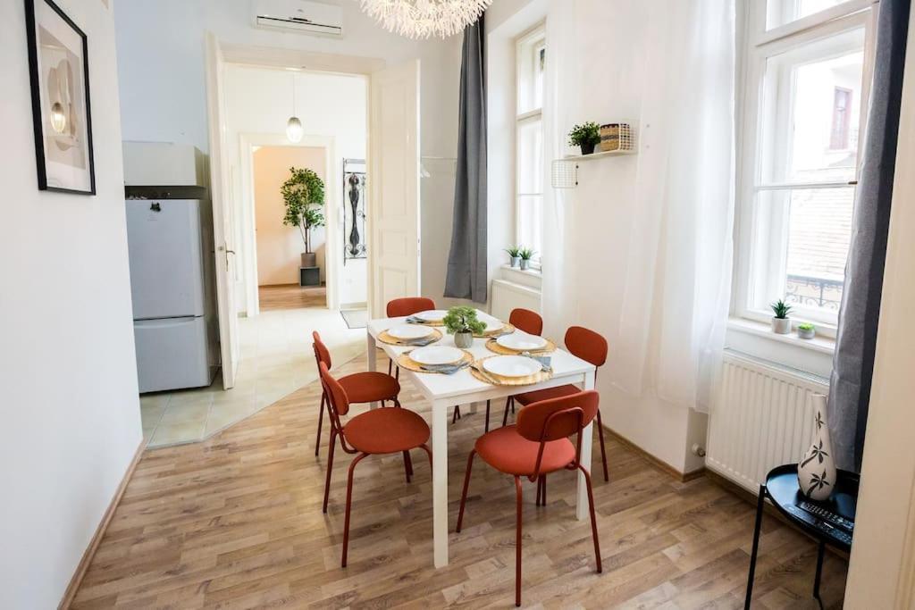 Opera Apartment Budapest With Three Bedroom W Ac Budapeste Exterior foto