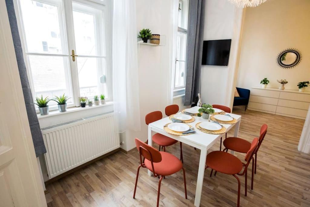 Opera Apartment Budapest With Three Bedroom W Ac Budapeste Exterior foto